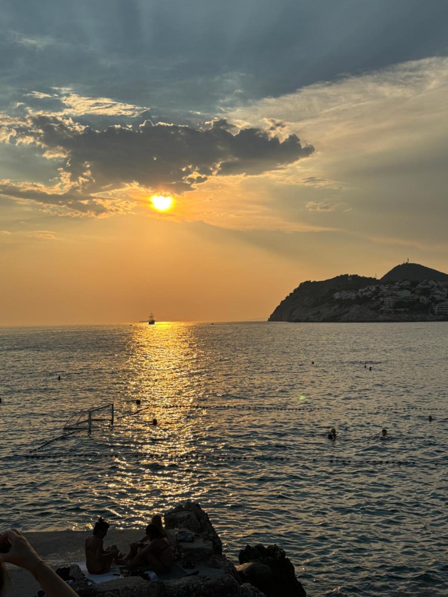 Villa Anica Dubrovnik - Luxurious With A Sea View ภายนอก รูปภาพ